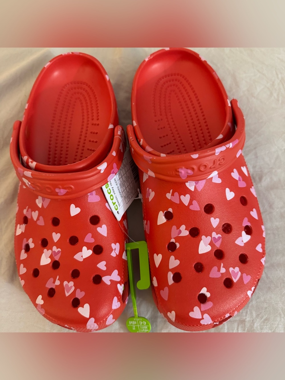 NEW NWT Crocs Classic Women’s Valentines Hearts Clog Clogs Slides Size 11